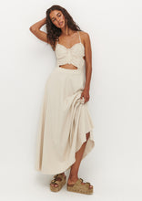 Load image into Gallery viewer, Butterfly Maxi Dress