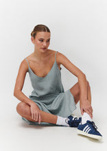 Load image into Gallery viewer, Linen Midi Dress