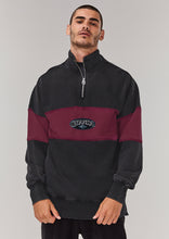 Load image into Gallery viewer, Quarter Zip Crew