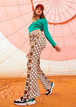 Load image into Gallery viewer, Eva Jeans