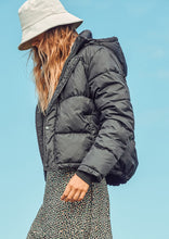 Load image into Gallery viewer, Premium Puffer