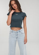 Load image into Gallery viewer, Crew Frill Tee