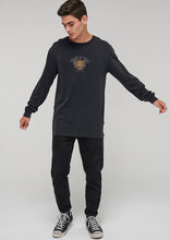 Load image into Gallery viewer, Vintage Long Sleeve