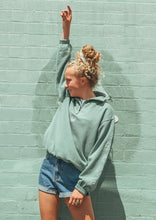 Load image into Gallery viewer, Thrift Quarter Zip