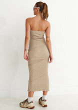 Load image into Gallery viewer, Scrunch Maxi Dress