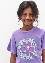 Load image into Gallery viewer, Throwback Tee