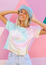 Load image into Gallery viewer, Worn Tee