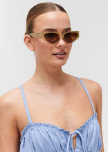 Load image into Gallery viewer, Kylie Sunglasses