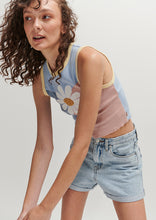 Load image into Gallery viewer, Daisy Singlet