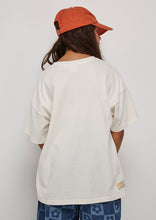 Load image into Gallery viewer, Throwback Tee