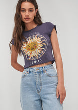 Load image into Gallery viewer, Crew Frill Tee