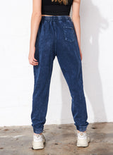 Load image into Gallery viewer, GNDA Untd Unisex Chill Trackies