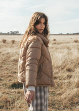 Load image into Gallery viewer, Snow Puffer