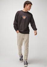 Load image into Gallery viewer, Classic Crew