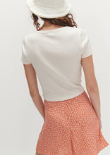 Load image into Gallery viewer, Sienna Button Tee