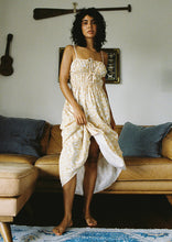 Load image into Gallery viewer, Lara Maxi Dress