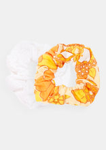 Load image into Gallery viewer, Scrunchie Back