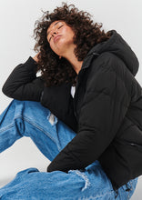 Load image into Gallery viewer, Tokyo Puffer Jacket