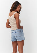 Load image into Gallery viewer, Tight Singlet