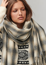 Load image into Gallery viewer, Otway Scarf
