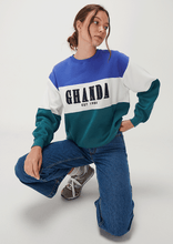 Load image into Gallery viewer, Contrast Thrift Crew