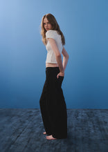 Load image into Gallery viewer, Skylar Barrel Jeans
