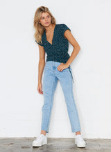 Load image into Gallery viewer, 90`s Jeans
