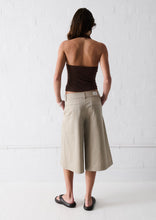 Load image into Gallery viewer, Camryn 3/4 Pants
