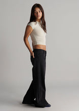 Load image into Gallery viewer, Baggy Low Rise Jeans
