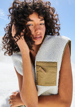 Load image into Gallery viewer, Arctic Vest
