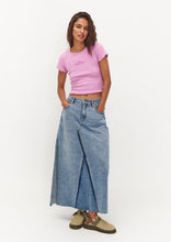 Load image into Gallery viewer, Cali Frill Tee
