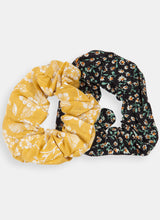 Load image into Gallery viewer, Lemon Floral Scrunchie Pack
