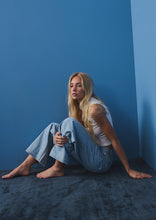 Load image into Gallery viewer, Baggy Low Rise Jeans

