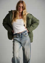 Load image into Gallery viewer, Surf Break Jacket
