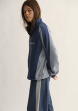 Load image into Gallery viewer, womens
