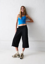 Load image into Gallery viewer, 84 Capri Pants
