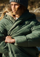 Load image into Gallery viewer, Surf Break Jacket
