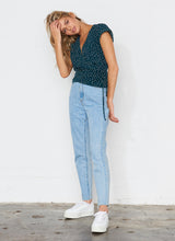 Load image into Gallery viewer, 90`s Jeans

