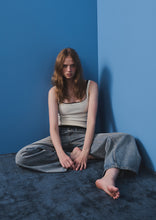 Load image into Gallery viewer, Baggy Low Rise Jeans
