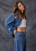 Load image into Gallery viewer, Nineties Jeans
