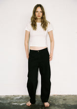 Load image into Gallery viewer, Skylar Barrel Jeans
