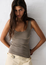 Load image into Gallery viewer, Minna Singlet
