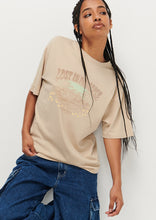 Load image into Gallery viewer, Billie Tee
