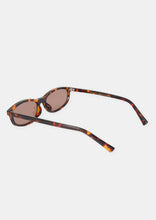 Load image into Gallery viewer, Beni Sunglasses
