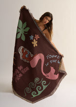 Load image into Gallery viewer, Beach Throw
