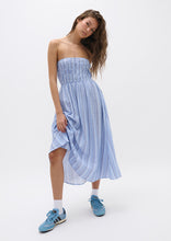 Load image into Gallery viewer, Meelup Midi Dress
