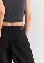 Load image into Gallery viewer, Skylar Barrel Jeans
