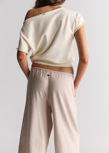 Load image into Gallery viewer, Cropped Noosa Pants
