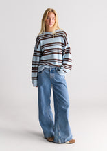 Load image into Gallery viewer, Baggy Low Rise Jeans
