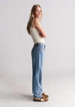 Load image into Gallery viewer, Thrift Jeans
